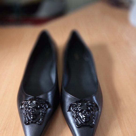 Versace Women\'s Black Loafers with Medusa Detail